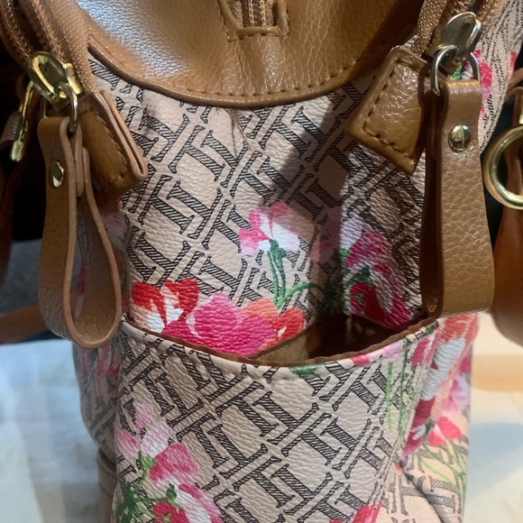 TT purse with multi-colored pink roses - Picture 8 of 8